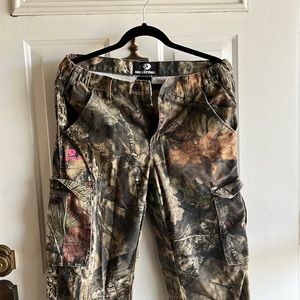 Mossy Oak Women’s Hunting Pants - Medium